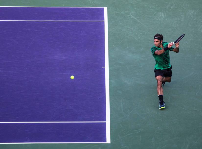 Roger Federer in azione ai Miami Open (LaPresse)